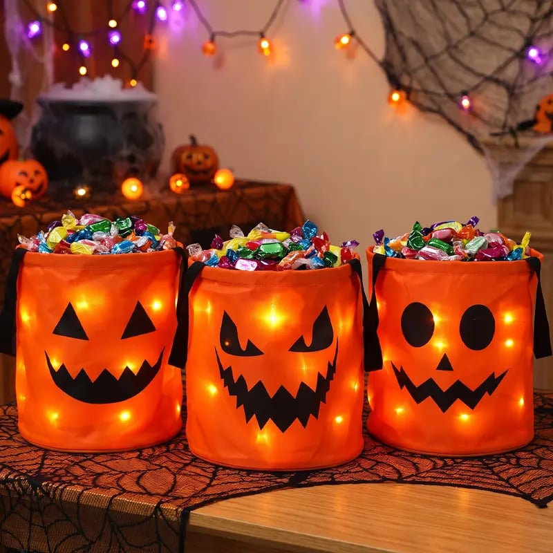 🎃 Halloween LED Candy Bucket Bags – 4 Pack Pumpkin Trick or Treat Bags with Glow Lights for Kids, Parties & Halloween Decorations